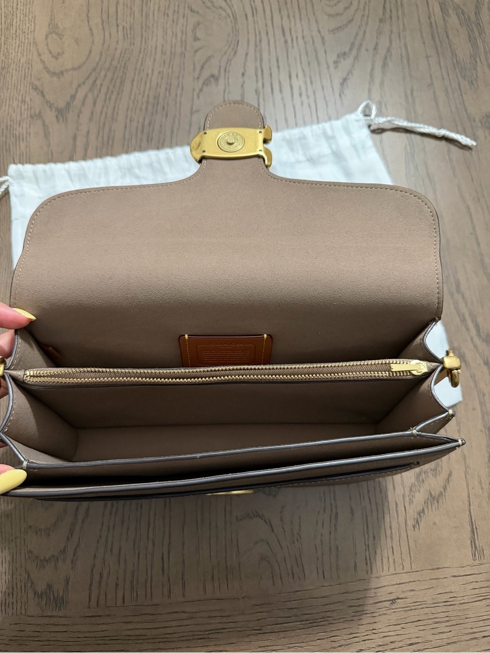 Coach Tabby Shoulder Bag 26 - Picture 9 of 15